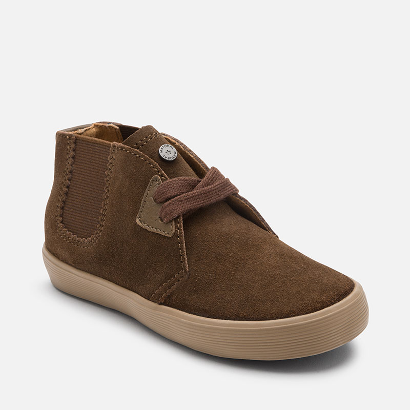 Botin en Piel Serraje Chocolate con cordones. Talla 33.
