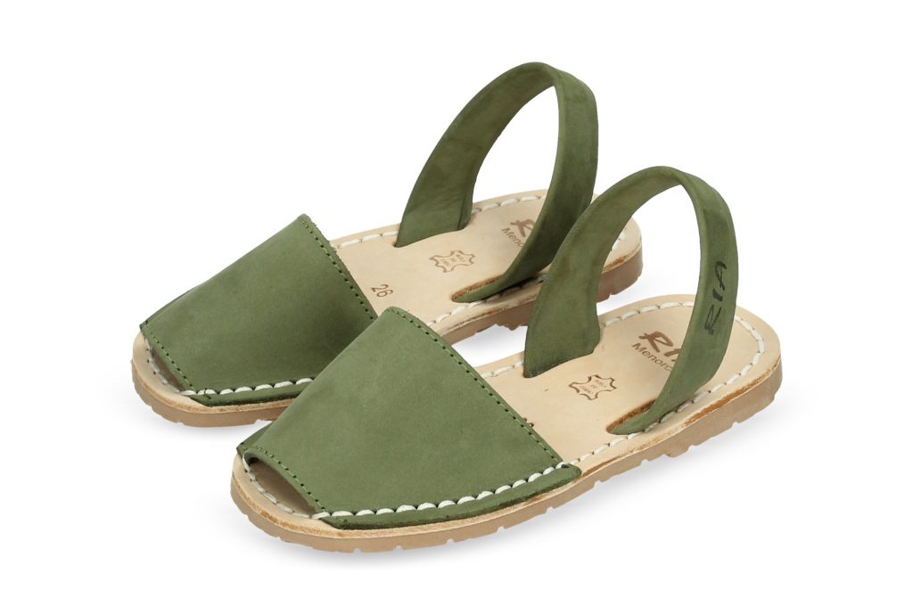 Menorquina Nobuck Kaki. Tallas 29 a 43.