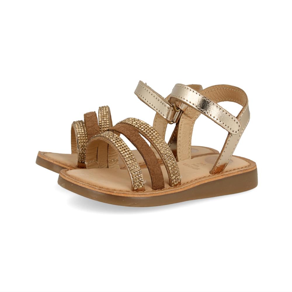 Sandalia Velcro dorada. Tallas 24 y 36.
