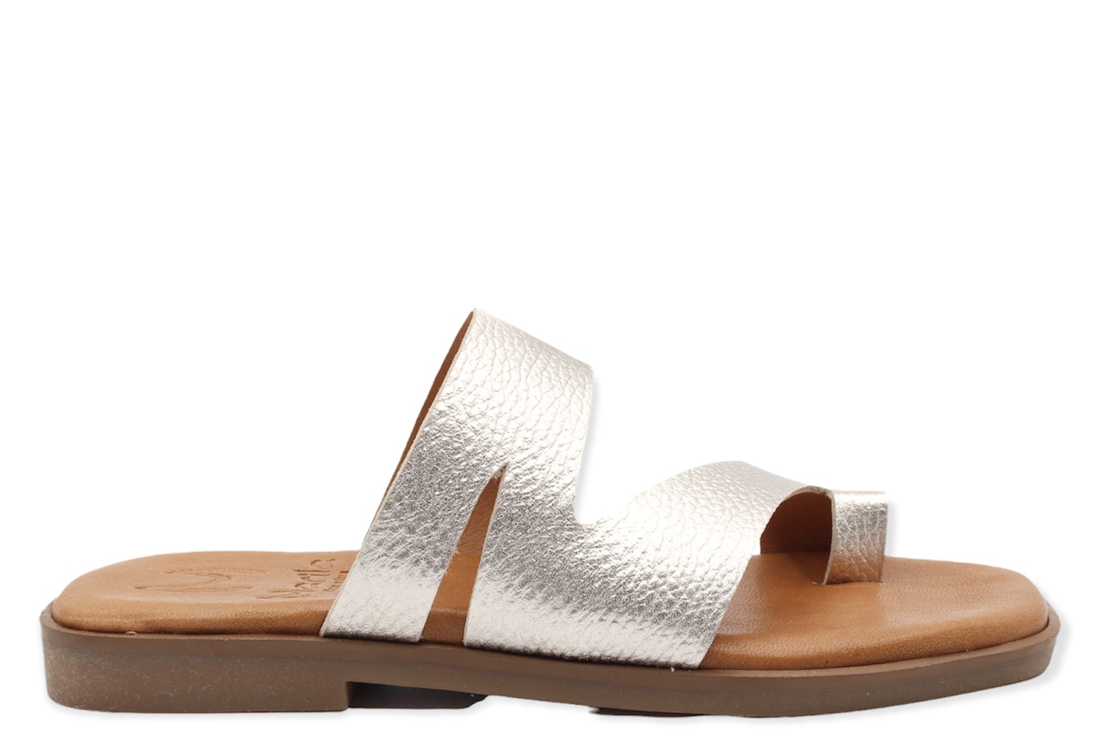 Sandalia en piel dorada