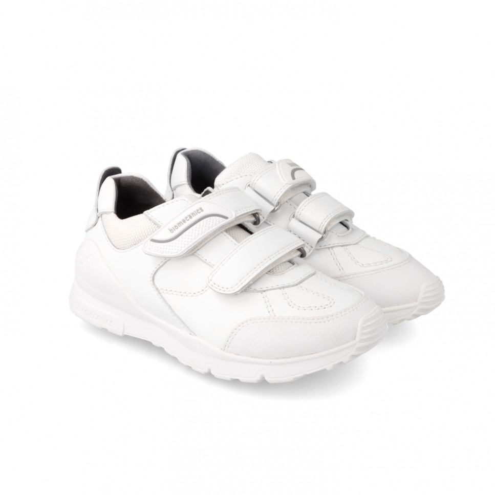 Zapatilla deportiva en piel blanco con velcros