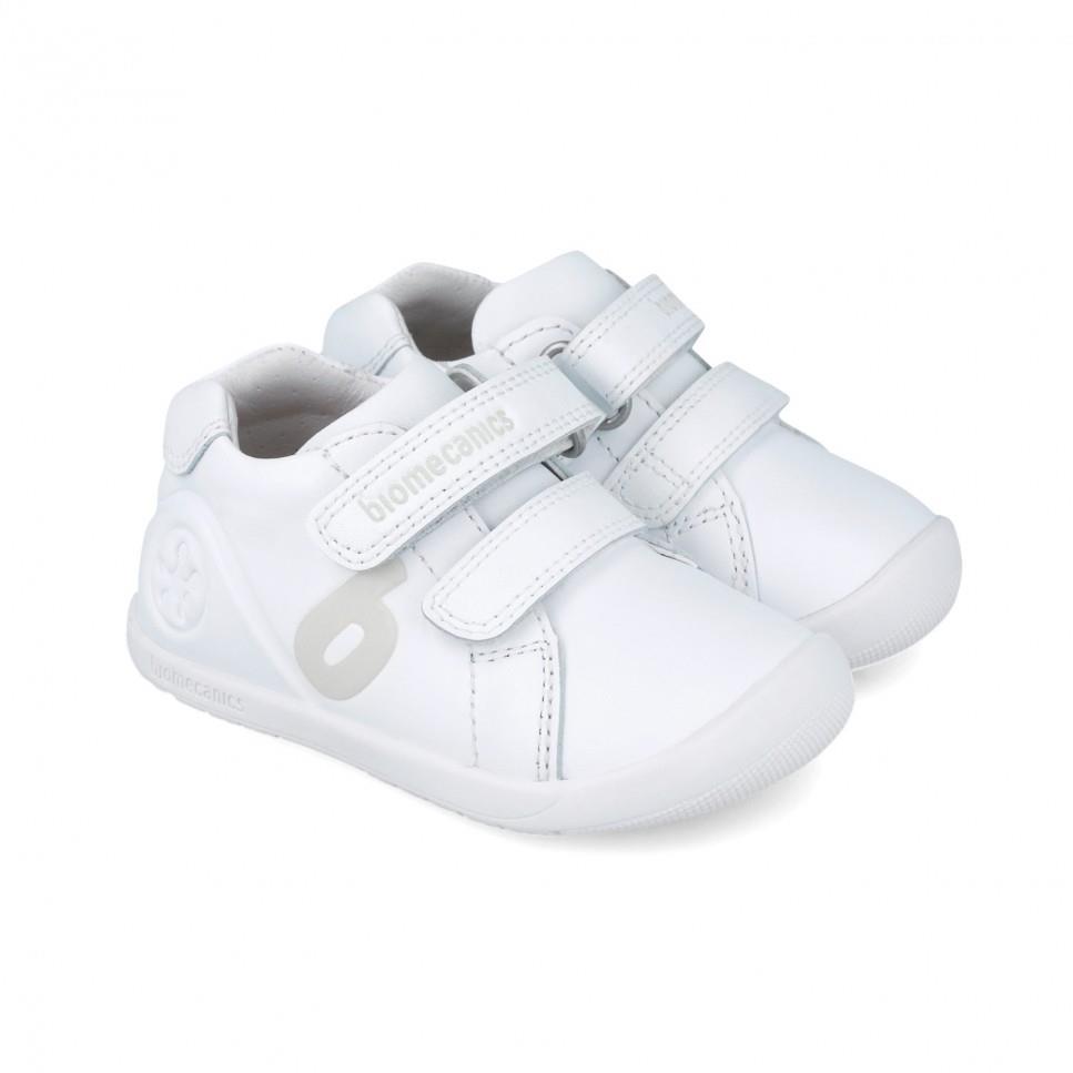 Zapatilla respetuosa de Biomecanics en piel blanco 