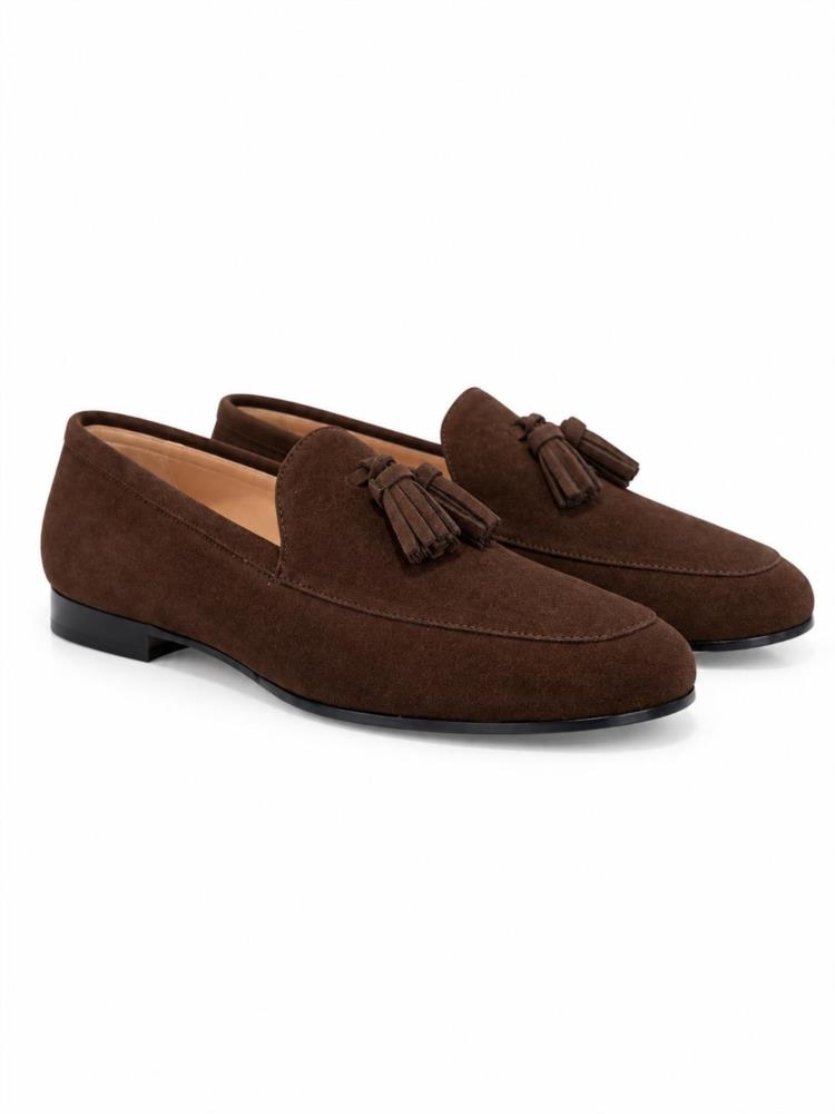 Mocasín de ante chocolate con borla