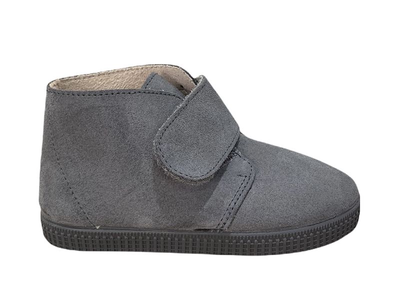 Botita en piel serraje gris con velcro