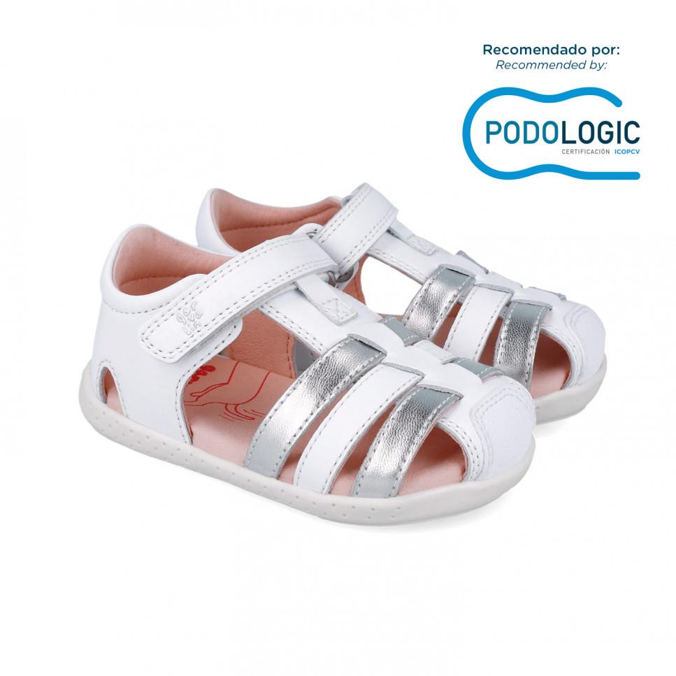 Sandalia de Garvalin en piel blanco y plata con velcro