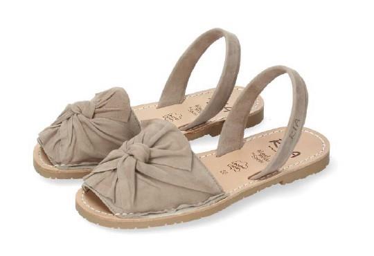 Sandalia Ria en ante beige