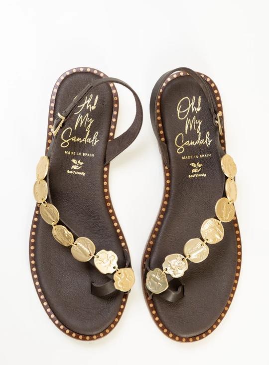 Sandalia monedas doradas piel chocolate