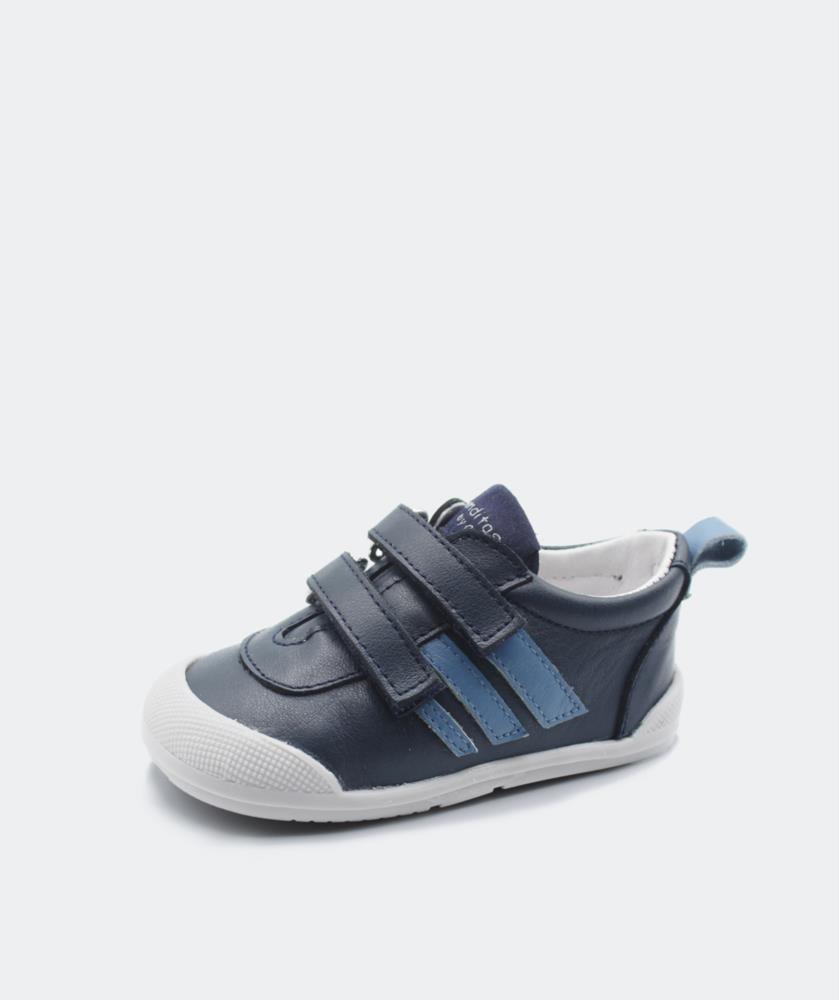 Zapatilla en piel azul marino con velcros BLANDITOS