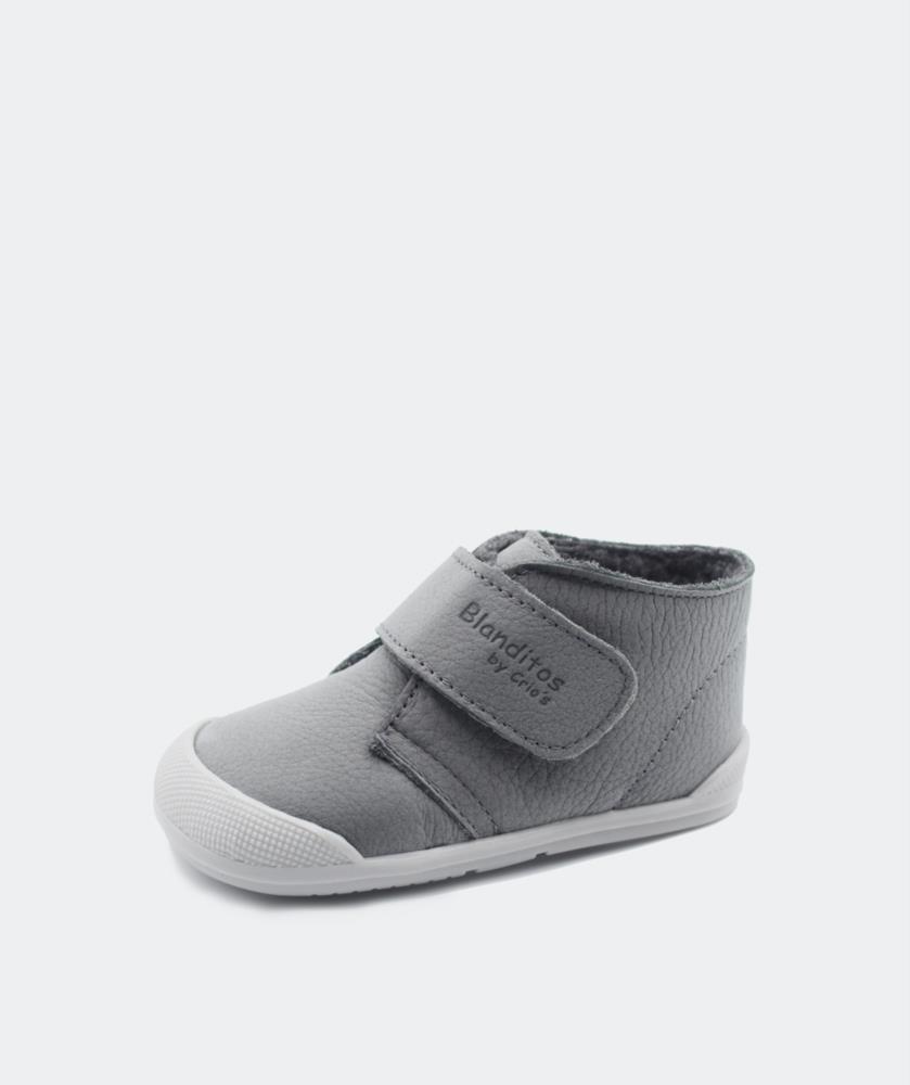 Botita en piel gris con borrego y velcro BLANDITOS