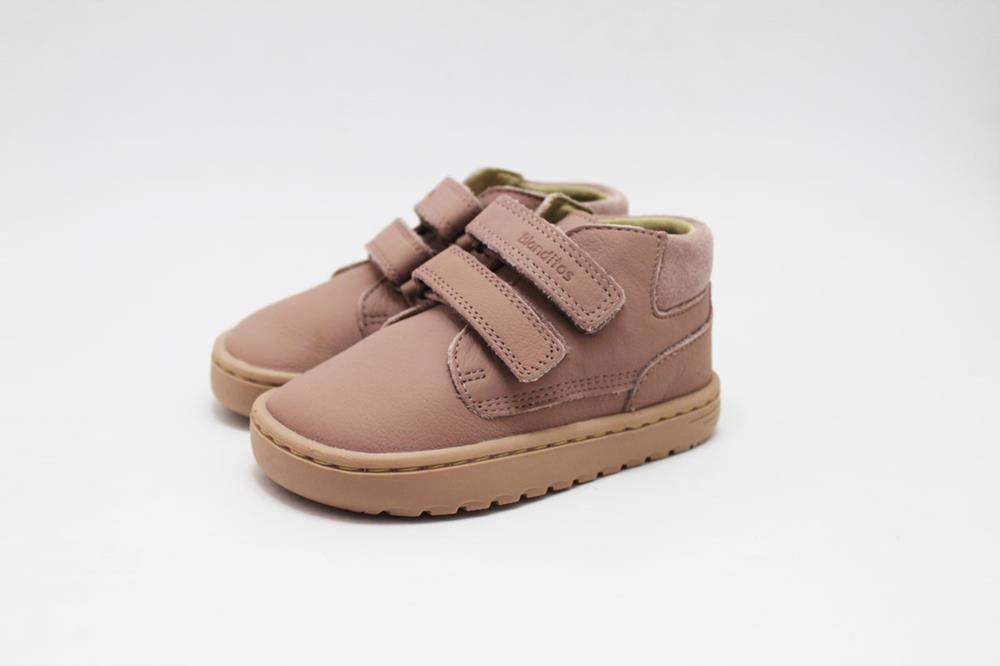 Bota respetuosa de Blanditos